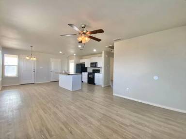 Main picture of 4302 E 61st St