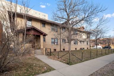 Main picture of 2101 S Josephine St