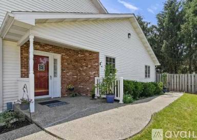 Main picture of 2605 Montega Dr