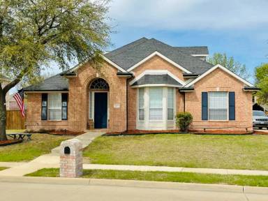 Main picture of 203 Briar Oak Dr