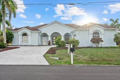 Main picture of 39 Fairway Rd