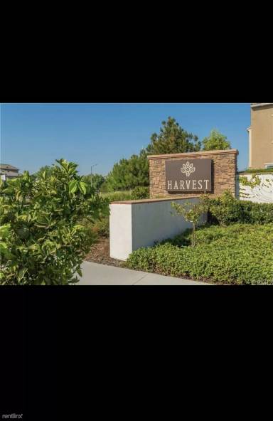 Main picture of 8749 Celebration St