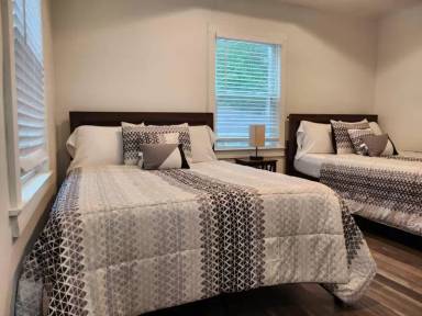 Main picture of 3865 Redan Rd