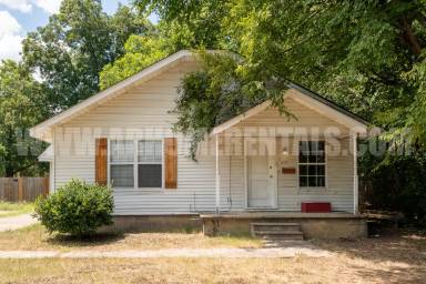 Main picture of 235 Ash St