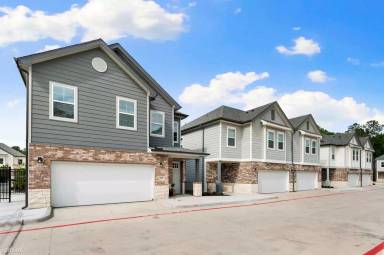 Main picture of 650 Basilica Bay Dr