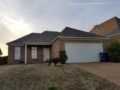 Main picture of 70 Green Willow Dr