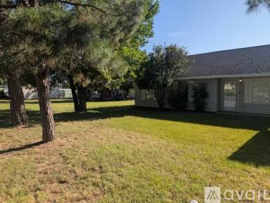 Main picture of 6205 S Lakeside Hills Ct