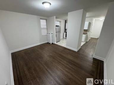 Main picture of 100 75th St