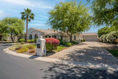 Main picture of 11551 N 87th Pl