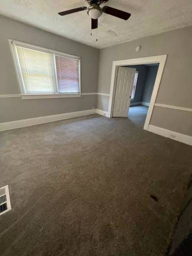 Main picture of 3034 E Point St