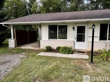 Main picture of 2121 Ashbrook Ave