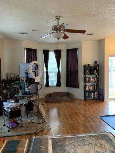 Main picture of 2925 Penniman Rd