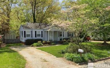 Main picture of 2727 Stratford Dr