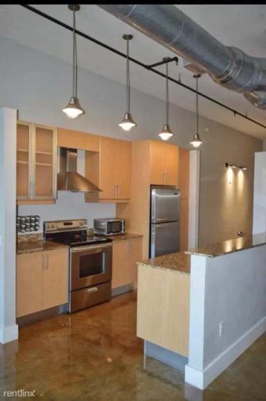 Main picture of 180 NE 4th Ave