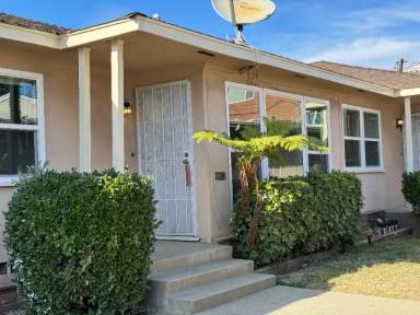 Main picture of 12817 Beverly Blvd