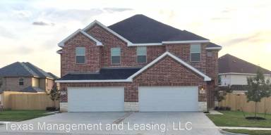 Main picture of 921 Chaparral Trl