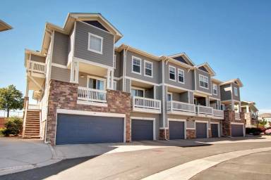 Main picture of 9581 Pearl Cir