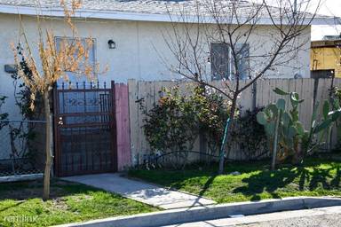 Main picture of 823 O St