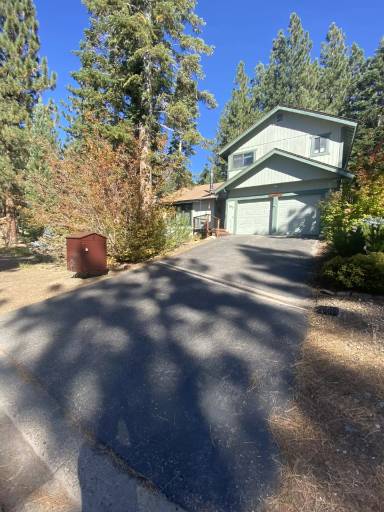 Main picture of 305 Chimney Rock Rd