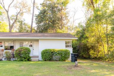 Main picture of 1341 Charlotte St