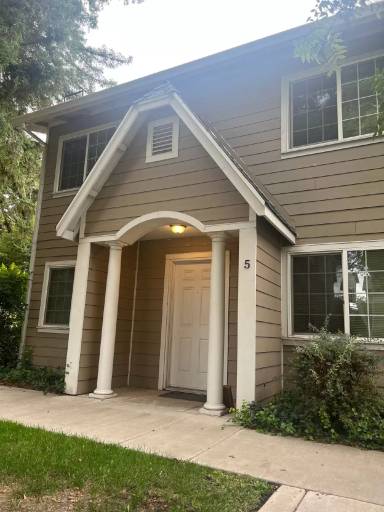 Main picture of 398 Bidwell Pl