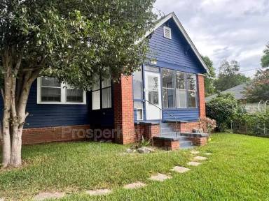 Main picture of 927 Neill Dr