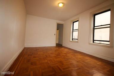 Main picture of 2835 Bainbridge Ave