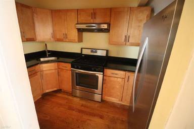 Main picture of 10-28 Centennial Pl Apartments