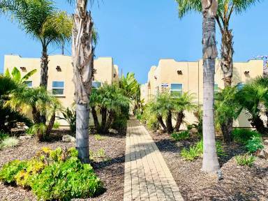 Main picture of 4512 Idaho St