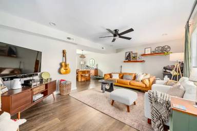 Main picture of 504 Victoria Dr