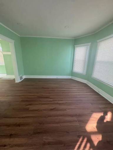 Main picture of 5941 Vermont St