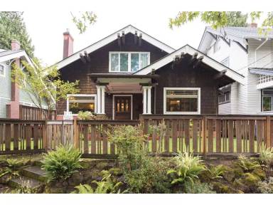 Main picture of 444 NE Floral Pl