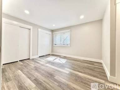 Main picture of 4885 Eisenhower Dr