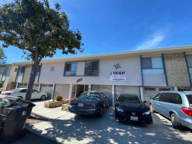 Main picture of 2105 E Florida St