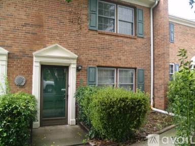 Main picture of 8907 Hunter Ridge Dr