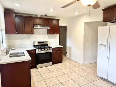 Main picture of 871 Avocado Ave