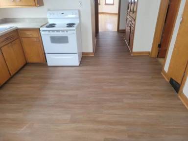Main picture of 2606 S 69th St