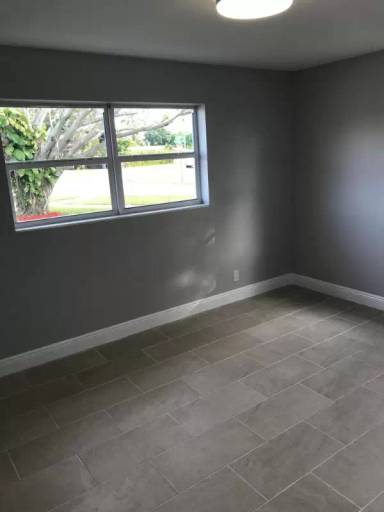 Main picture of 905 Magnolia Dr