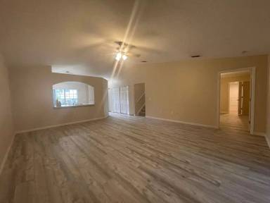 Main picture of 4670 Elena Way