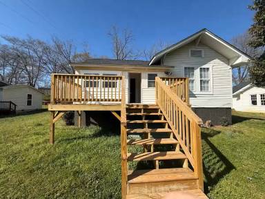 Main picture of 115 Larch Cir