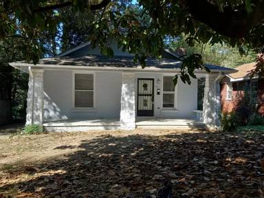 Main picture of 3226 Choctaw Ave