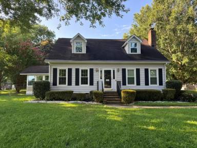 Main picture of 6008 Mallard Dr S