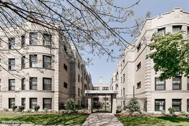 Main picture of 4742 S Woodlawn Ave