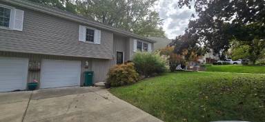 Main picture of 552 W Center St