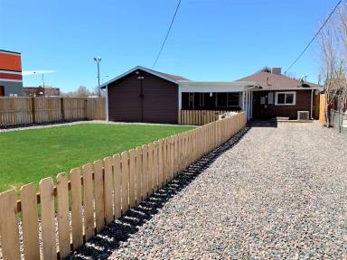 Main picture of 32 N 9th Ave