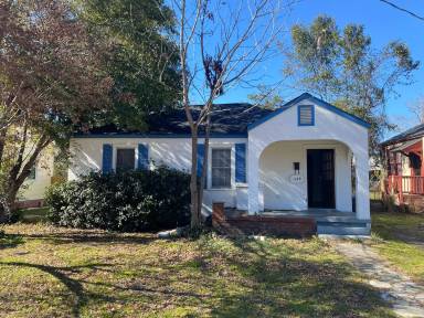 Main picture of 1129 Merry St