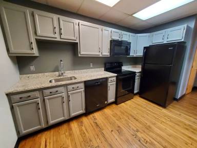 Main picture of 616 W College Ave