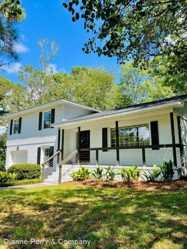 Main picture of 302 Sierra Dr