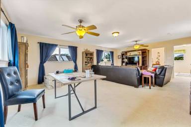 Main picture of 142 Maluniu Ave