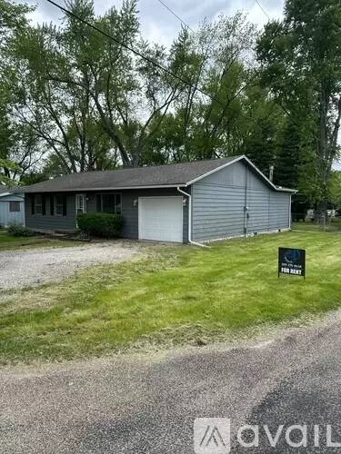 Main picture of 8224 Pine Ave